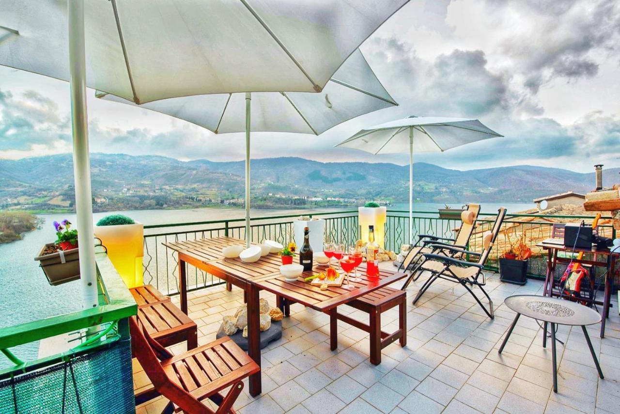 La Terrazza Sul Lago Turano Castel di Tora Exterior photo