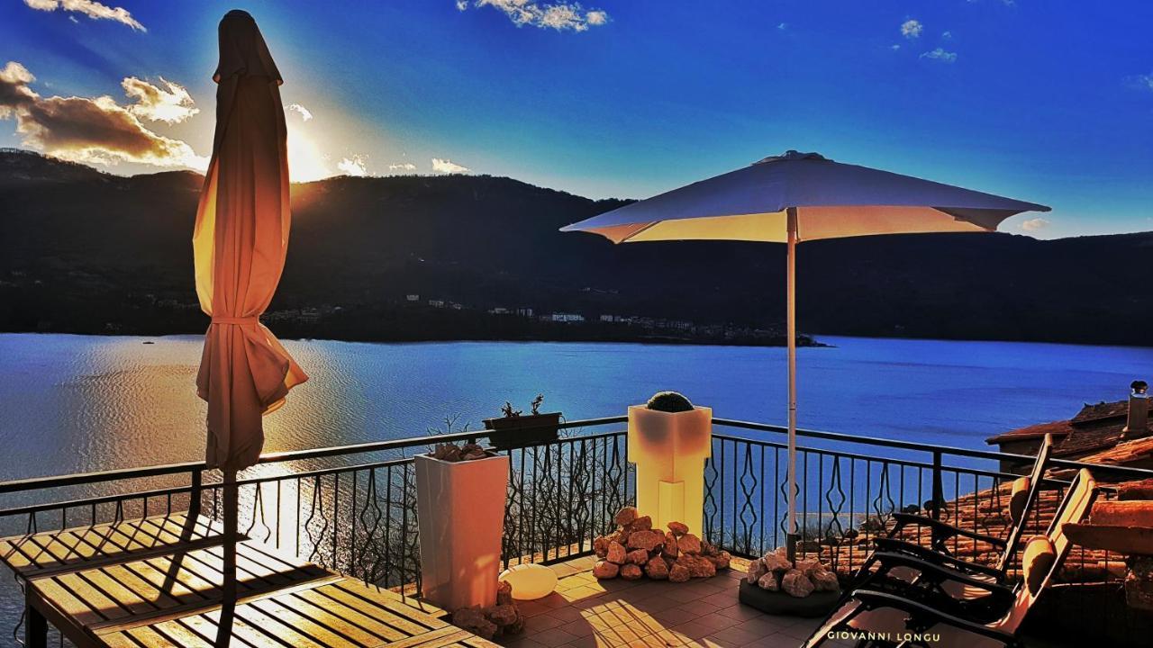 La Terrazza Sul Lago Turano Castel di Tora Exterior photo