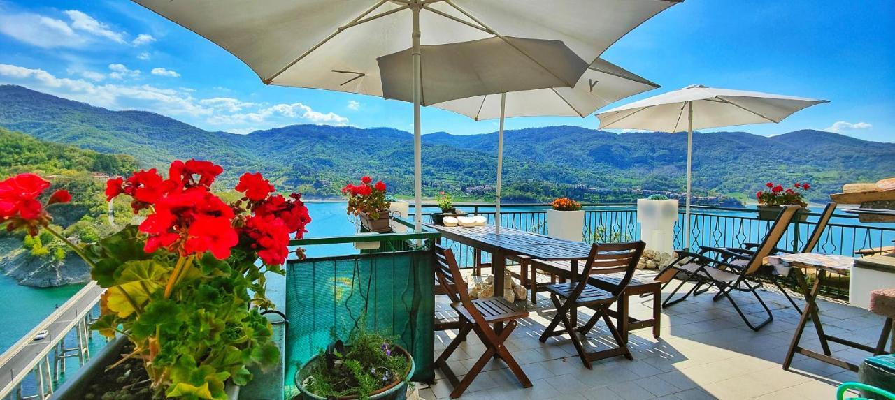 La Terrazza Sul Lago Turano Castel di Tora Exterior photo